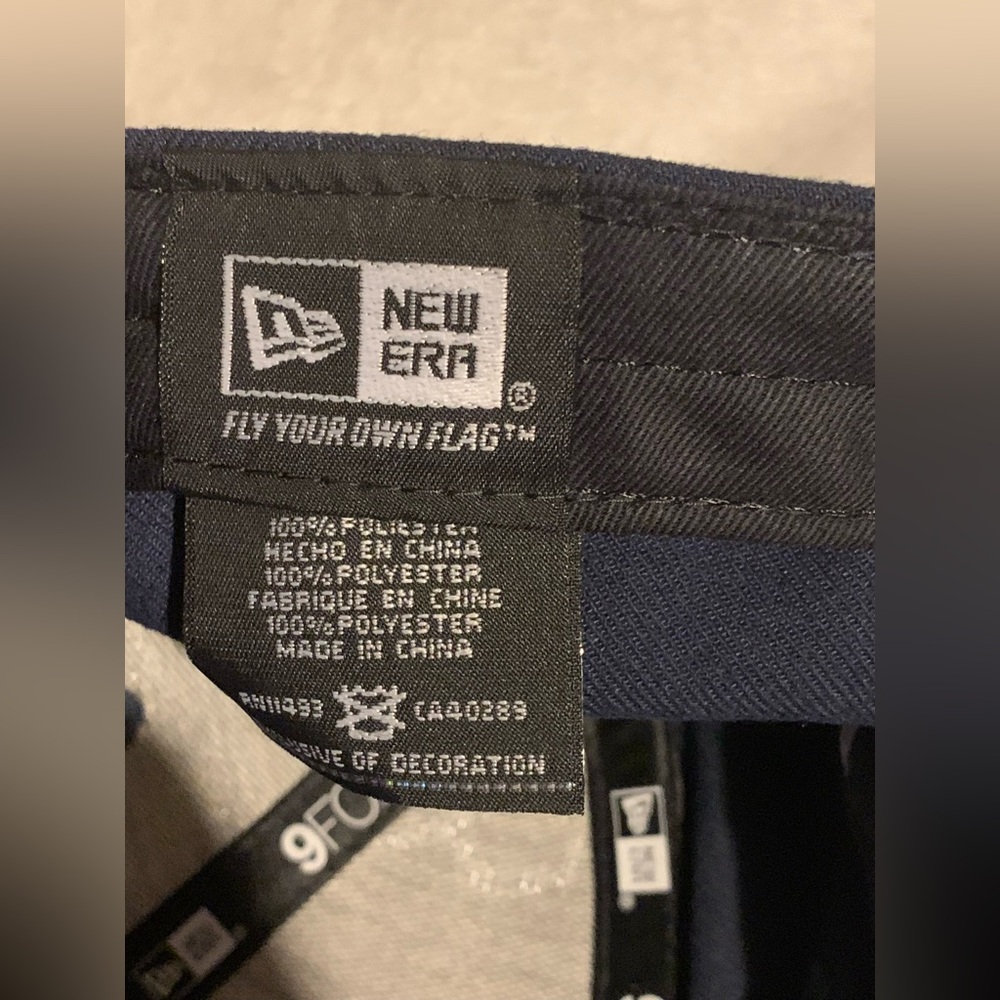 Chicago Bears hat with Sticker Tags - Picture 9 of 9